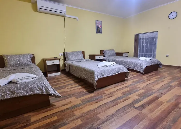 Old Style בית הארחה